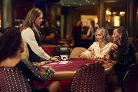 Antarmuka sgcplay menampilkan live dealer, sportsbook, dan slot games di aplikasi mobile